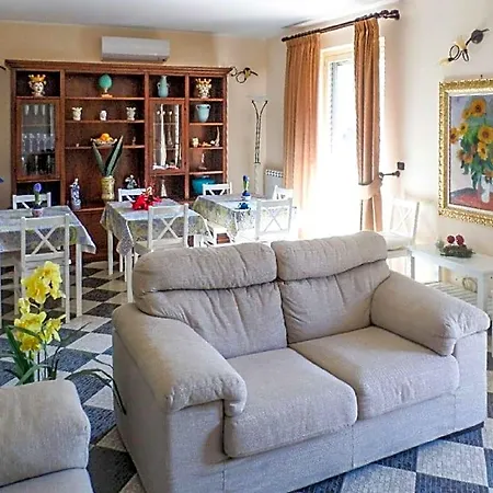Dolce Casa N41 3* 萨沃卡